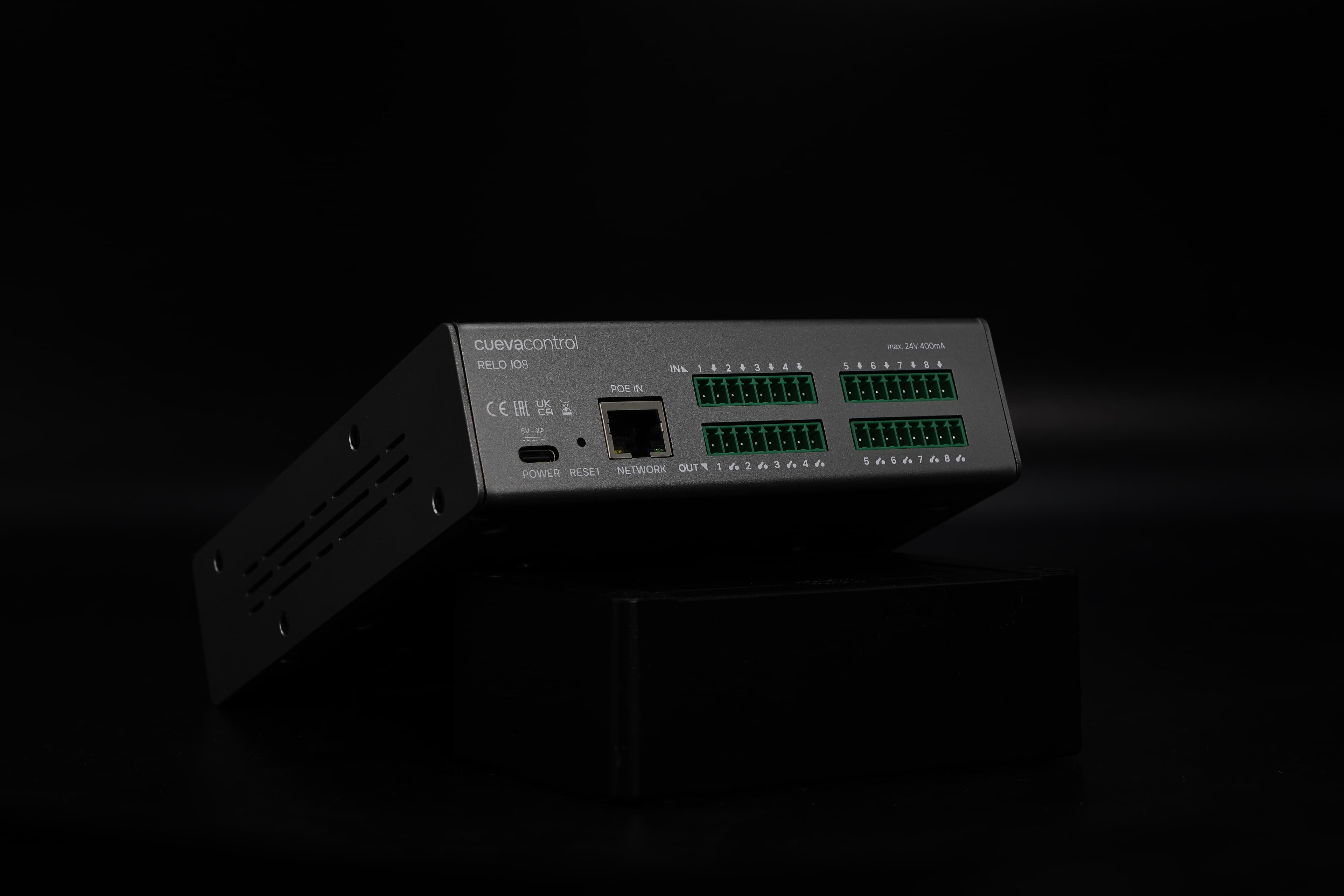 Cueva Control RELO IO8 front panel