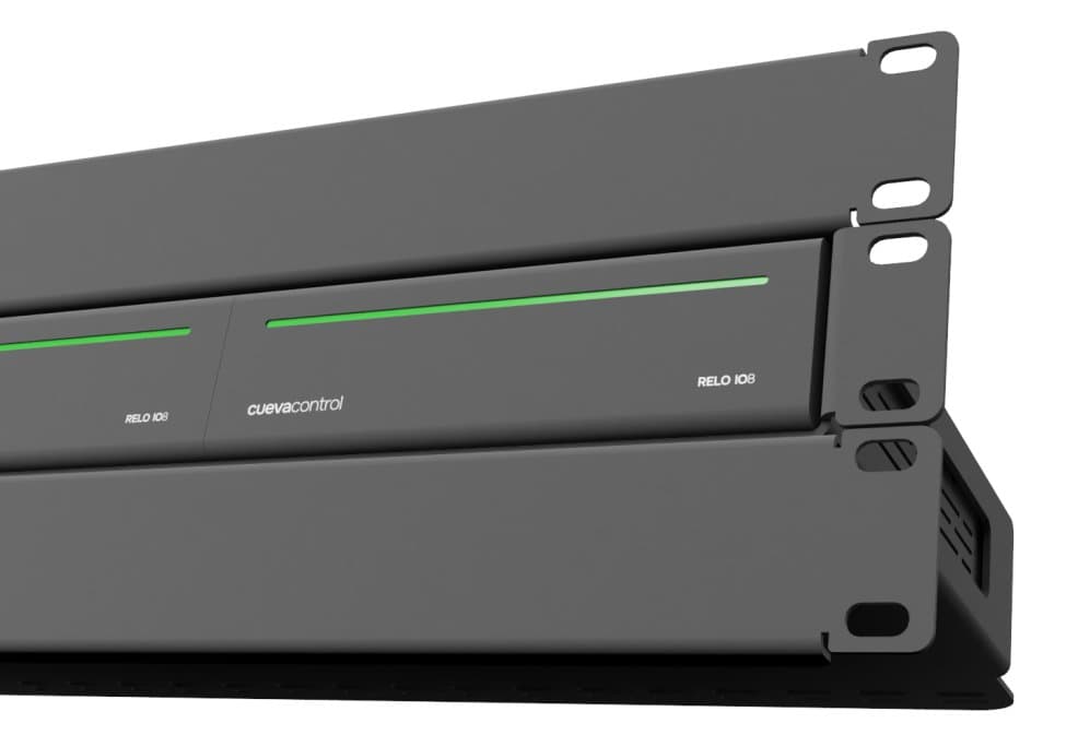 Cueva Control RELO IO8 in 19″ rack